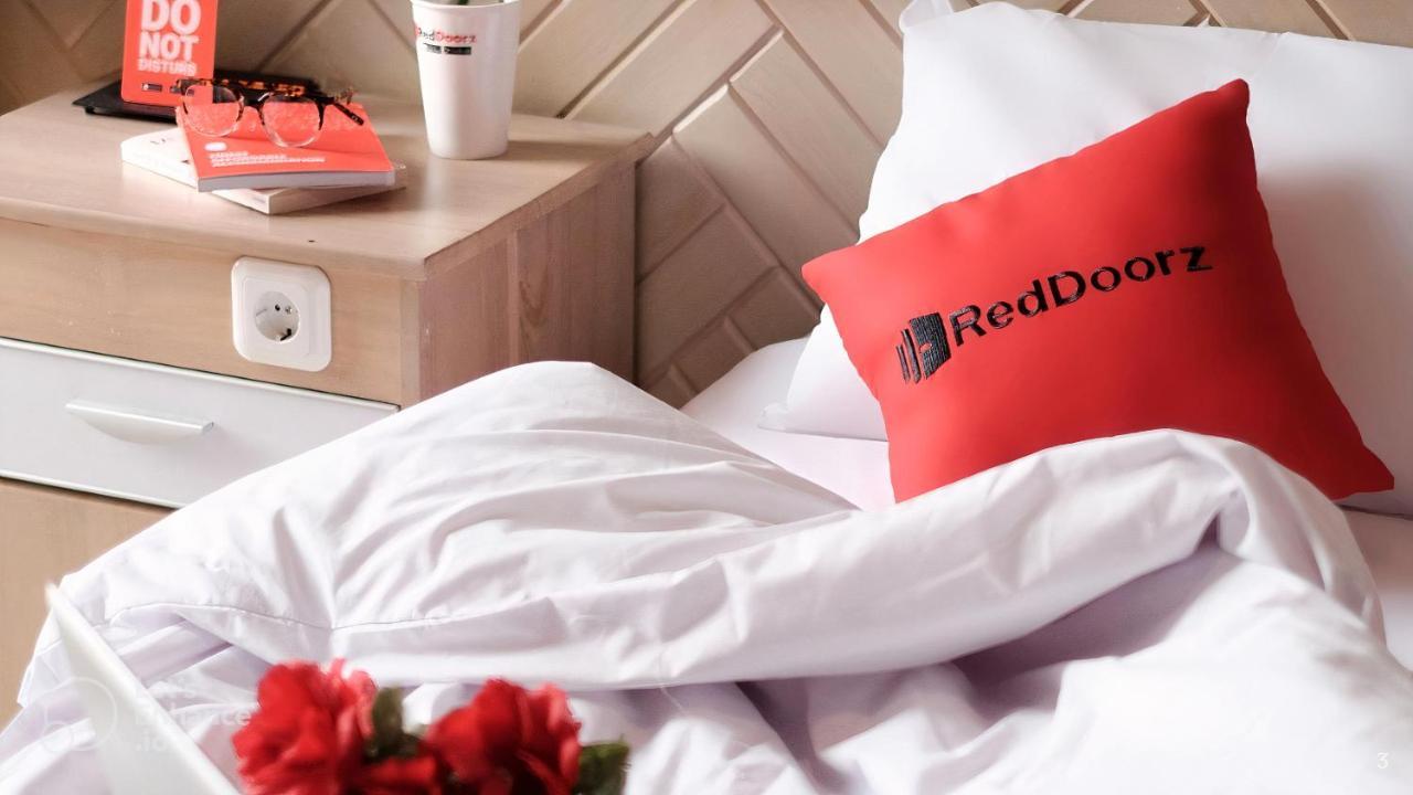 RedDoorz near Tan Huong Market 2 Hotel TP. Hồ Chí Minh Ngoại thất bức ảnh